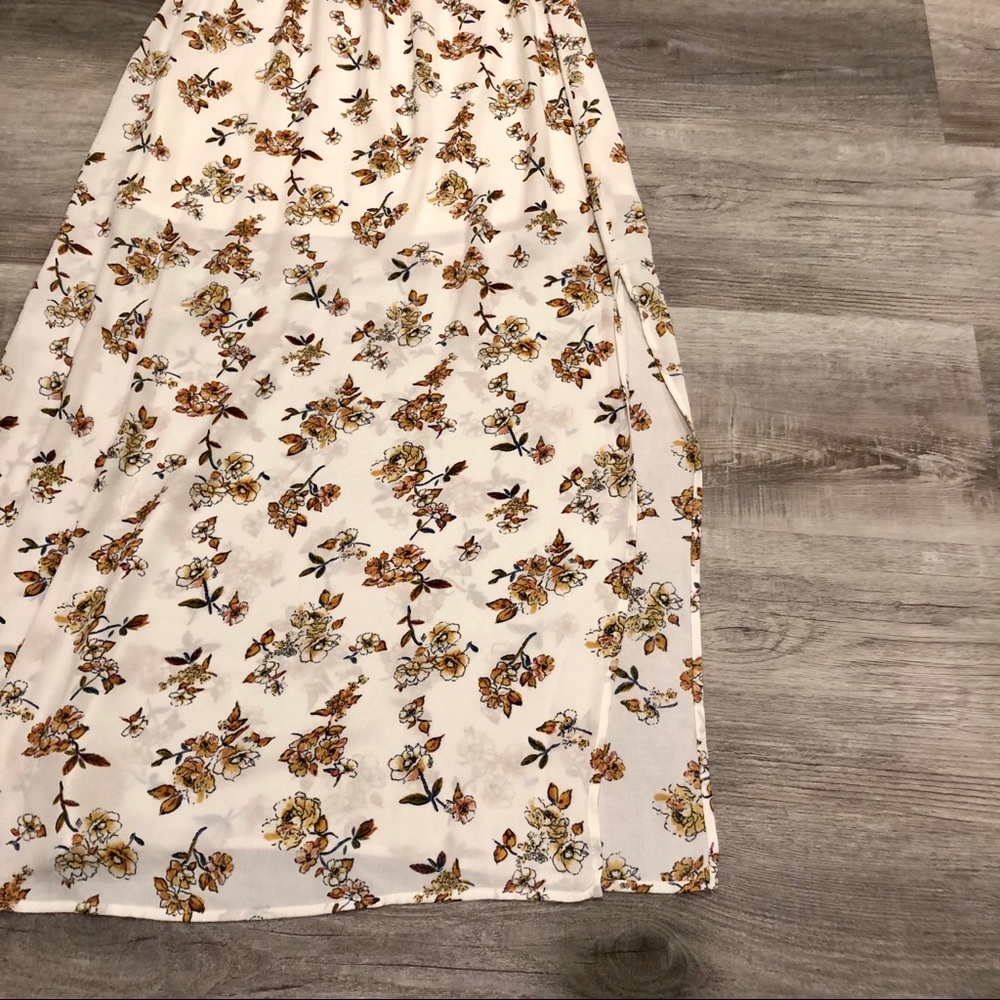 Socialite Shoulder Maxi Dress - Picture 5 of 8